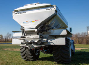Multibin fertilizer spreader for tractor